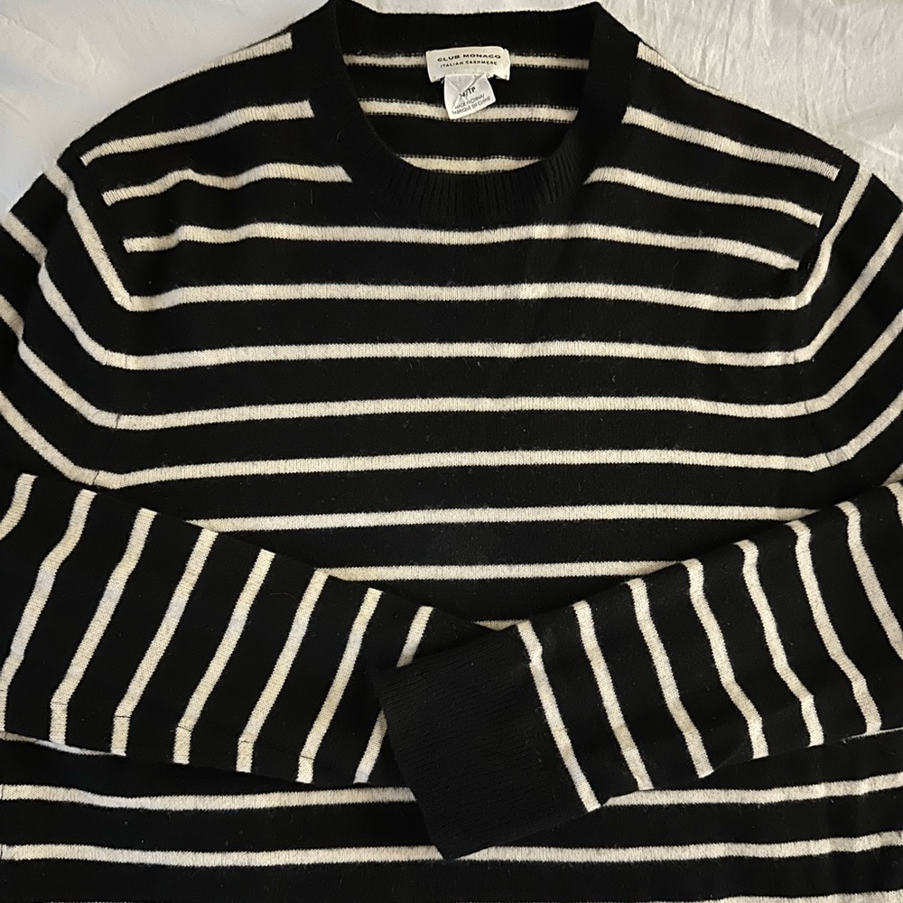 Club Monaco Cashmere Sweater Size XS